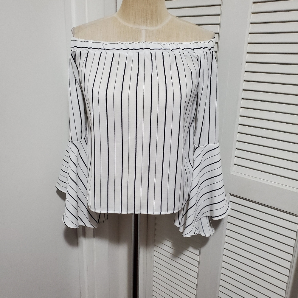 Pinstripe off the shoulder top woth kimono sleeve